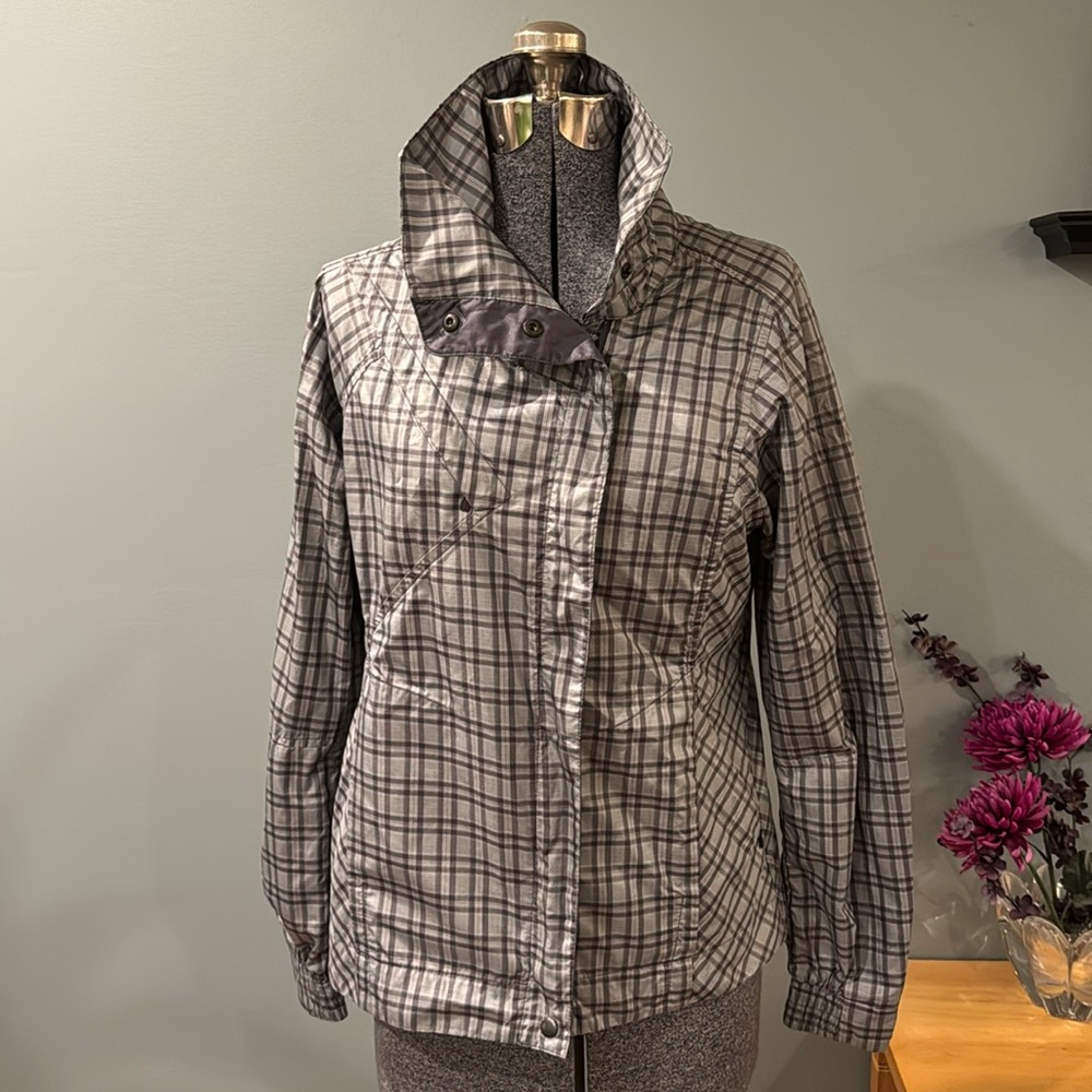 Nau Lightweight Jacket